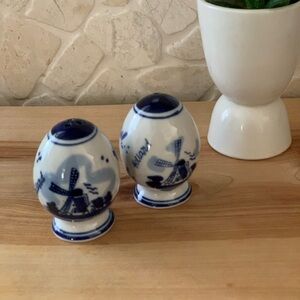 DELFT | Pair of Blue and White Egg Shaped Salt and Pepper